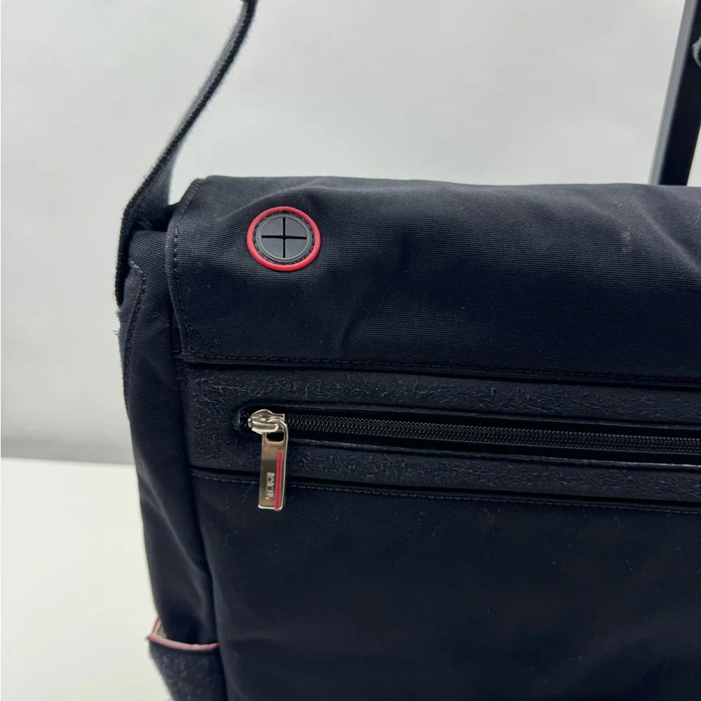 Tumi SANDO 6172D‎  Black Computer Messenger Laptop Bag 16